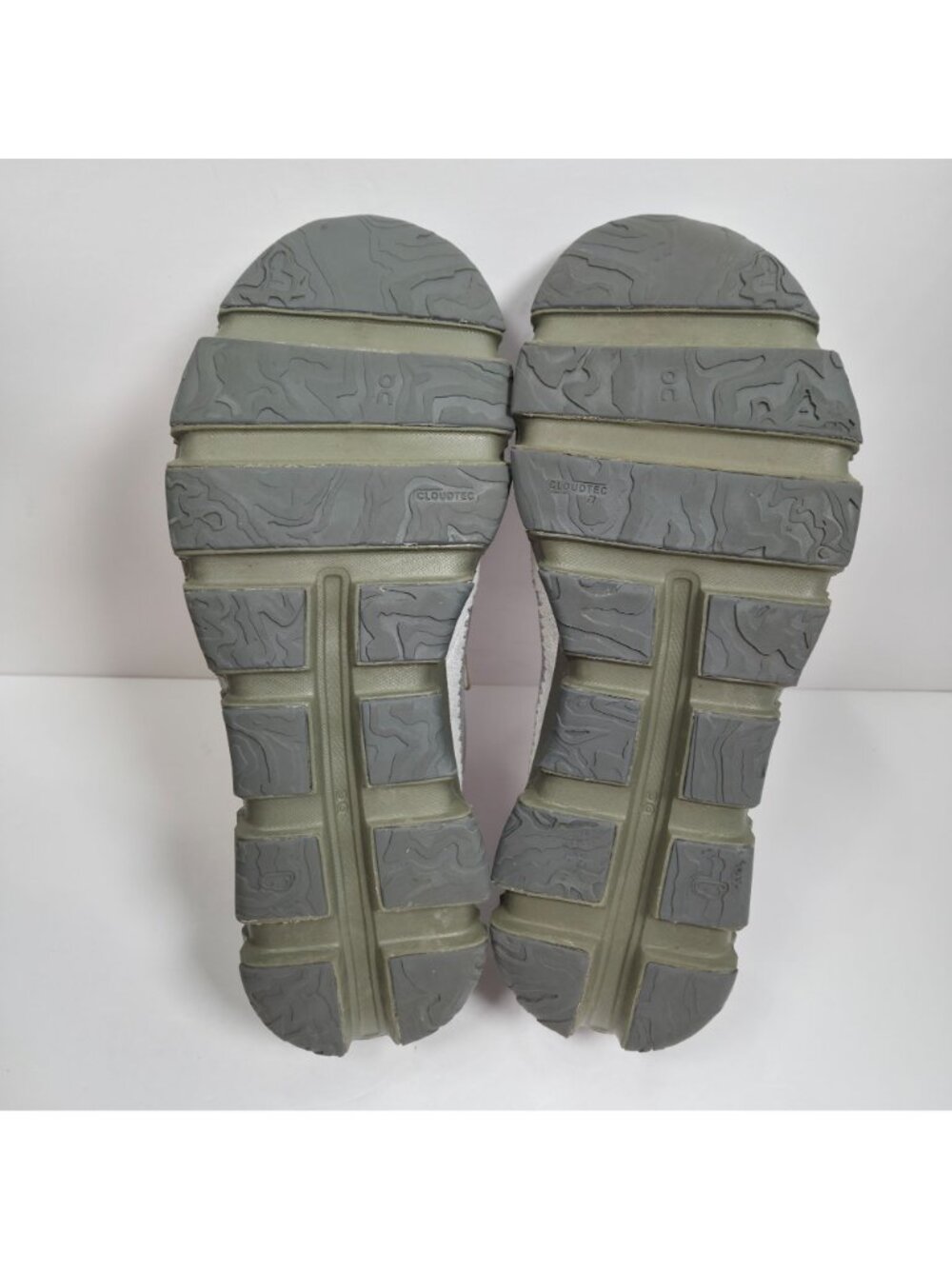 On Cloud Cloudaway Bungee Lacing Alloy/ Ivy Men's Trail Sneakers US Size 11 - Picture 7 of 8